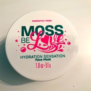 Perfectly Posh Moss Be Love Hydrating Face Mask